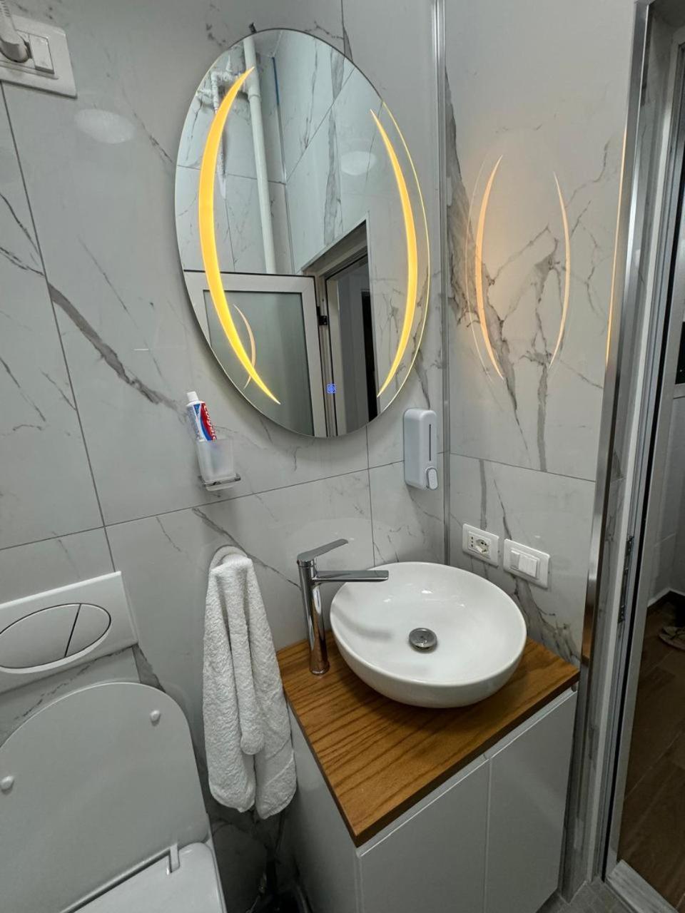 Ami Blloku Apartament تيرانا المظهر الخارجي الصورة